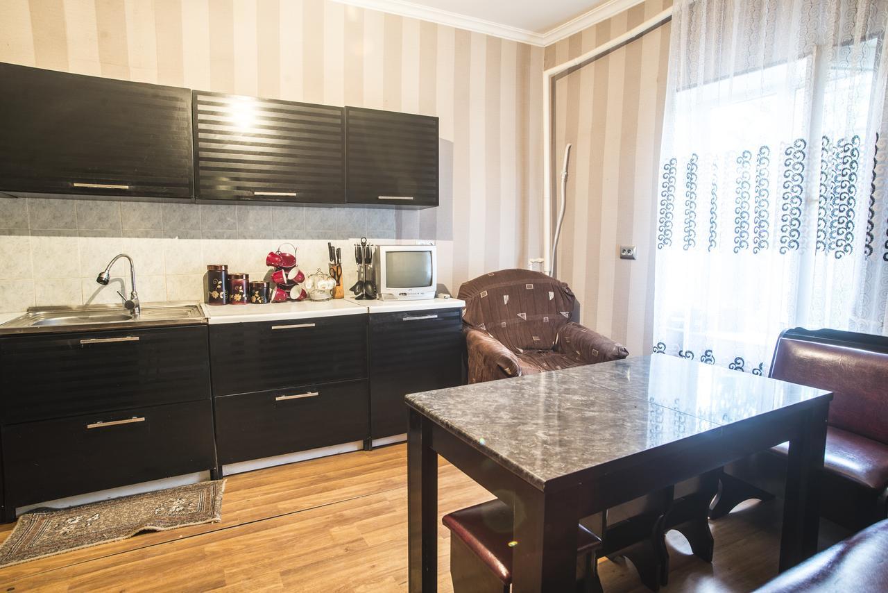 Zukas Hause Hotel Akhaltsikhe  Bagian luar foto